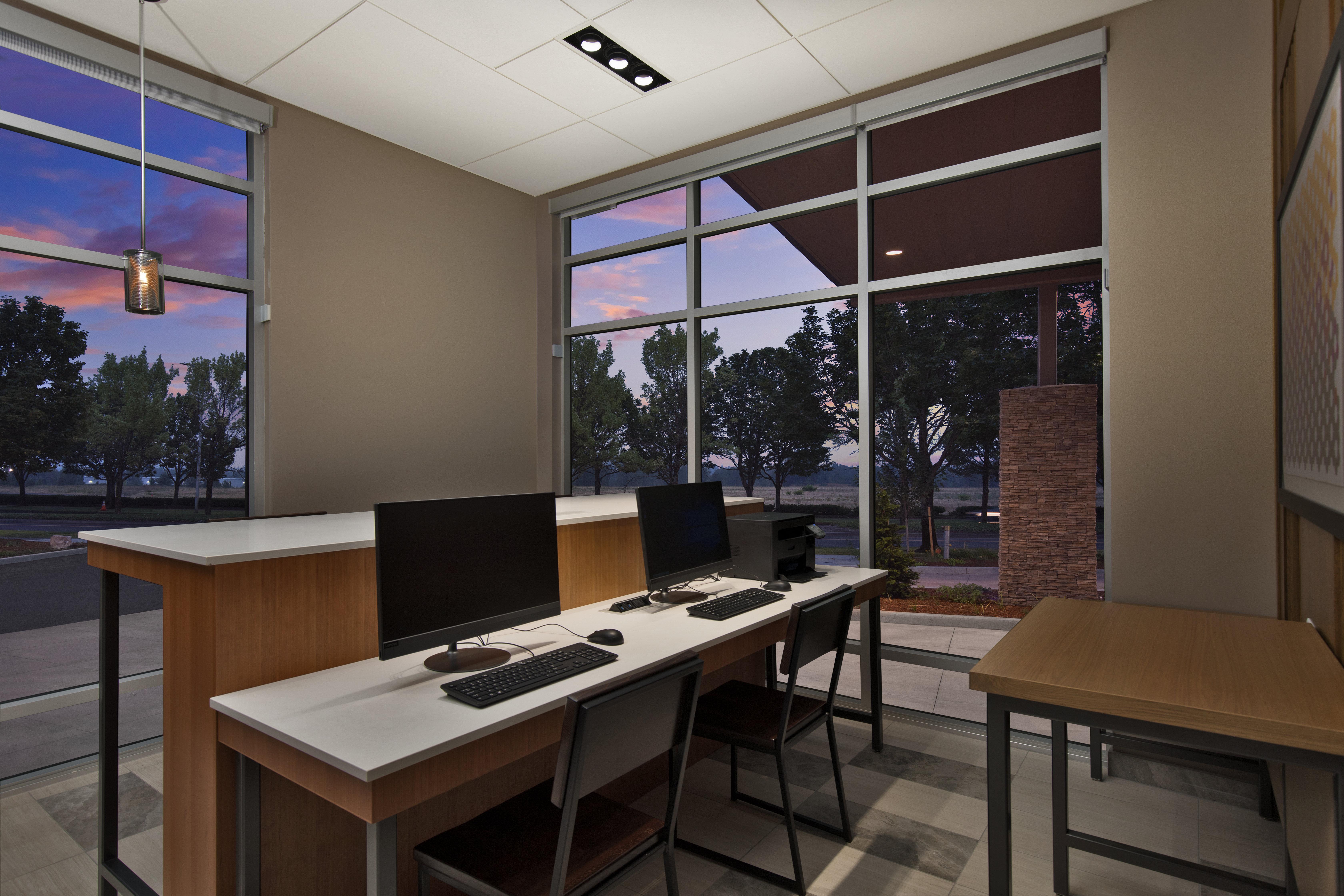 Holiday Inn Express & Suites - Portland Airport - Cascade Stn By Ihg Kültér fotó